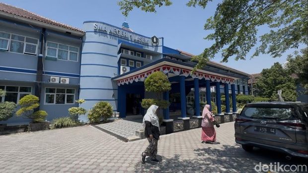 Keracunan MBG Kondisi murid SMAN 1 Lasem yang diduga keracunan MBG saat menjalani perawatan di Puskesmas Lasem, Rembang, Kamis (3/9/2026).