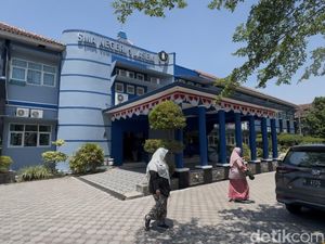 Video: 209 Siswa SMAN 1 Lasem Rembang Absen Seusai Keracunan MBG