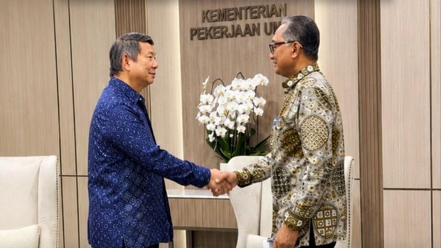 Menteri Pekerjaan Umum Dody Hanggodo menerima kunjungan Hashim Djojohadikusumo untuk berdiskusi mengenai arah pembangunan infrastruktur yang semakin produktif, inklusif, dan berkelanjutan di Kantor Kementerian PU, Jakarta. (Instagram/kementerianpu)