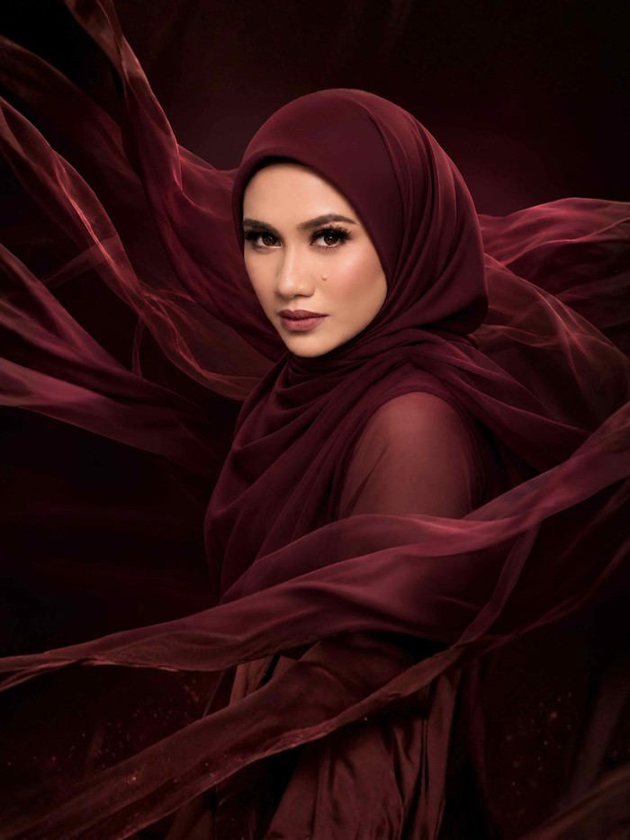 Mila Jirin luncurkan Cukup Sudah Cukup