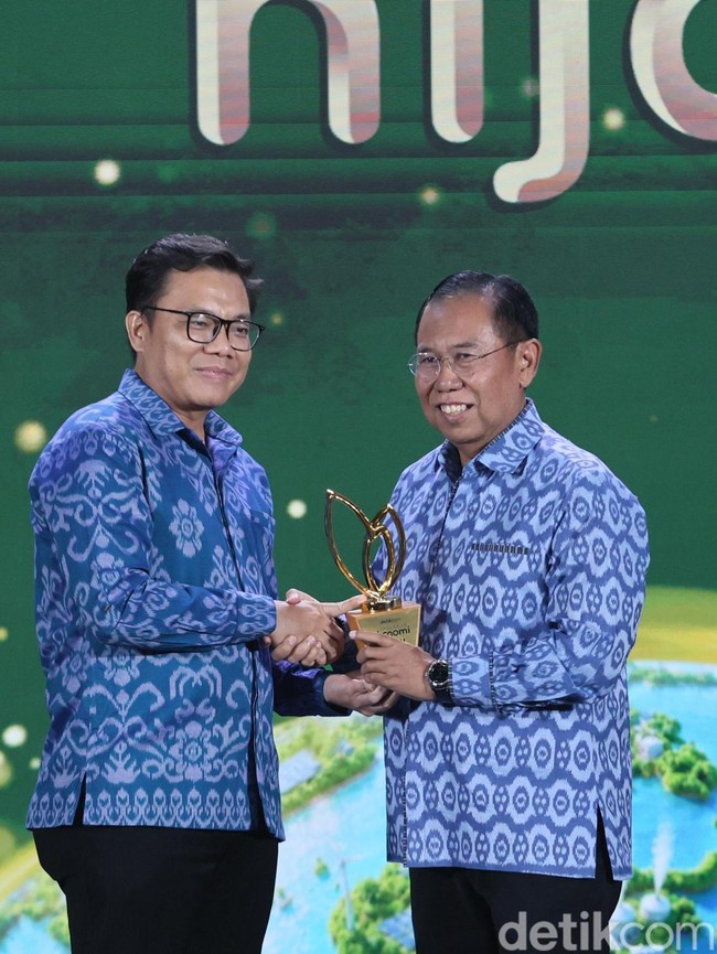 Peraih Anugerah Ekonomi Hijau Kontribusi Ekonomi Kemasyarakatan