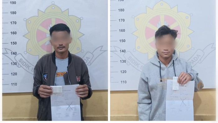 Polisi mengamankan dua pria di Jakbar yang kedapatan membawa obat keras.