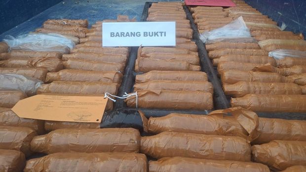 Polres Bogor menyita nyaris 1 ton merkuri