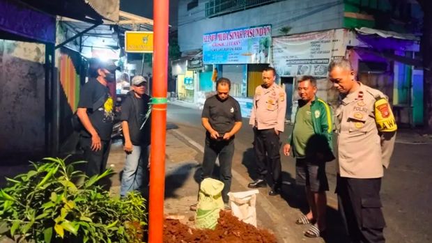 Polsek Pesanggrahan Polres Metro Jakarta Selatan (Jaksel) sigap merespons laporan penduduk mengenai dugaan pelecehan seksual dan pencurian. (do Ist)