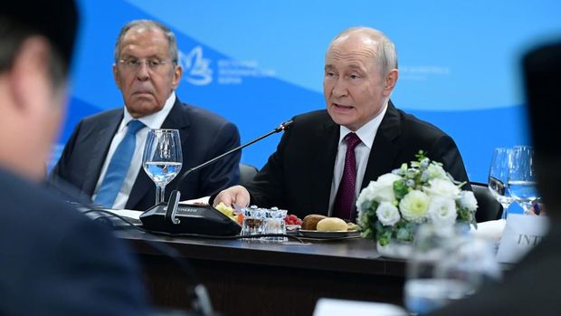 Prabowo bertemu Putin di Vladivostok, Rusia, Kamis (3/9/2029).