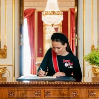 Dilansir People, Ingrid telah menyerahkan pernyataan tertulis yang mengukuhkan kedudukannya sehingga ia secara sah dapat mengambil alih tugas dan memerintah sebagai wali penguasa kapan pun ayahnya berhalangan. Foto: Instagram @detnorskekongehus