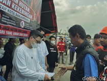 Selama Ini Rogoh Kocek Pribadi, Relawan Karhutla di Banjarbaru Terima Bantuan