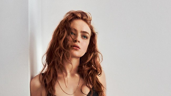 Mengenai pilihan busananya, dalam sebuah wawancara dengan W Magazine, Sadie mengaku mementingkan gayanya sendiri.Foto: Instagram