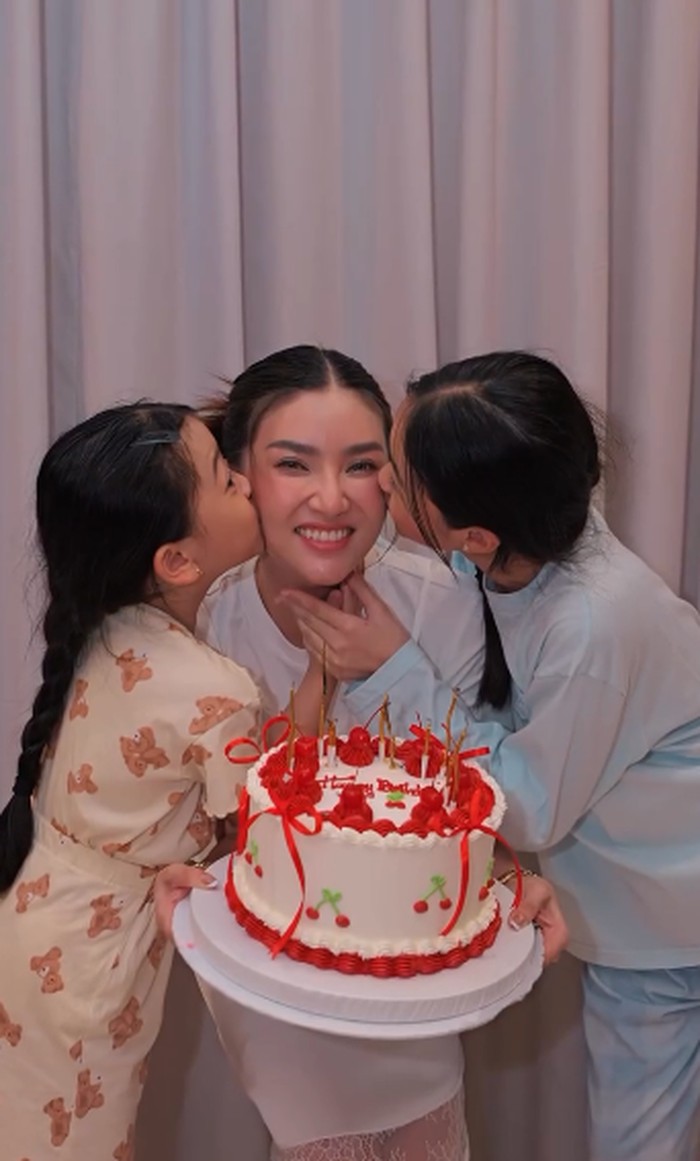 Sarwendah Rayakan Ultah dan Berbagi Kue di Yayasan Anak Kanker