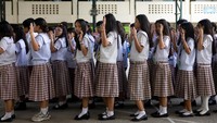Latihan penembak aktif menjadi bagian dari upaya sekolah di Filipina mengevaluasi prosedur tanggap darurat sekaligus memperkuat keselamatan siswa dan tenaga pendidik. REUTERS/Eloisa Lopez