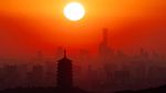 Siluet Yongding Pagoda Menghiasi Langit Pagi Beijing