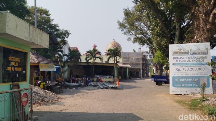 Tanah wakaf yang diduga luasannya keliru akibat keterangan palsu dari salah satu pengurus masjid. Eks pengurus masjid itu dipolisikan.