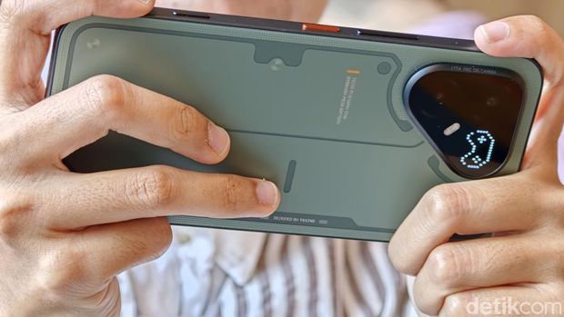 Tecno Pova 8 Pro 5G Tecno Pova 8 Pro 5G
