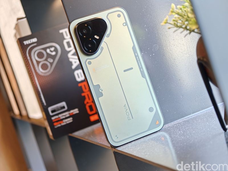 Tecno Pova 8 Pro 5G Tecno Pova 8 Pro 5G