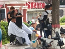Aturan Rambut Sekolah Viral, Gerbang Mendadak Dipenuhi Tukang Cukur