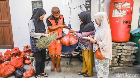 Warga Kalibaru Pilah Sampah dari Rumah, Kurangi Beban Bantargebang