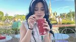 Serunya! Liburan Yoriko Angeline Makan Es Krim hingga Minum Matcha
