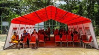Program bantuan pangan beras menjadi salah satu langkah pemerintah untuk membantu menjaga daya beli masyarakat. Bantuan ini diharapkan dapat meringankan pengeluaran keluarga untuk memenuhi kebutuhan pangan sehari-hari.