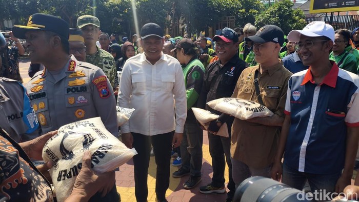 Bupati Sidoarjo Subandi bersama Kapolresta Sidoarjo Kombes Christian Tobing