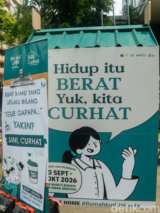 Curhat di Tengah Sudirman, Bilik Dadakan Ini Bikin Warga Sampai Menangis
