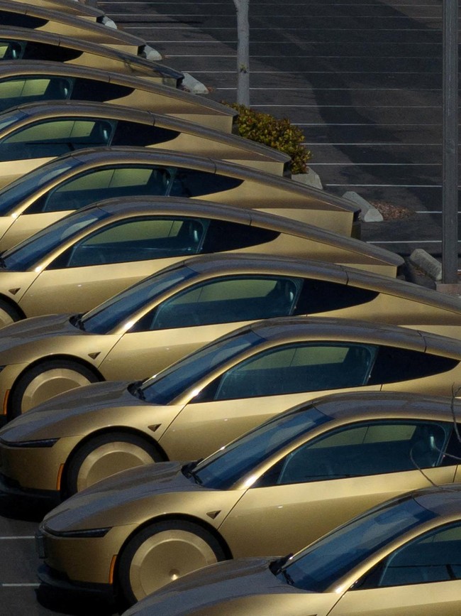 Cybercab Emas Tesla Mulai Mengaspal