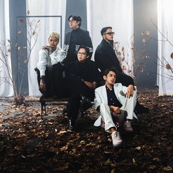 Lirik Museum Duka dari for Revenge, Kolaborasi dengan YB dan Tepe