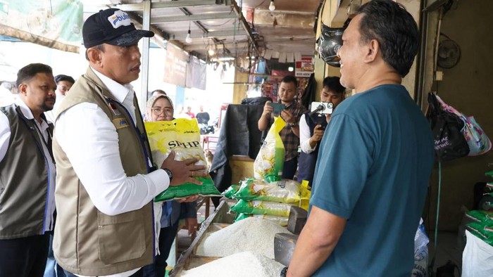 Jaga Stabilitas Harga, BULOG Gelontorkan Langsung Beras ke Pasar & Ritel