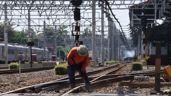 Pemeriksaan jalur kereta api