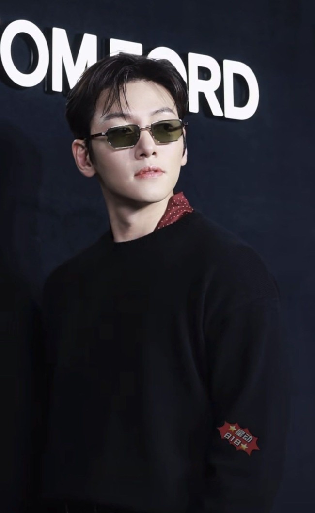 Ji Chang Wook terbang ke Shanghai, Cina untuk menghadiri acara peluncuran produk terbaru Tom Ford Beauty. Foto: Instagram
