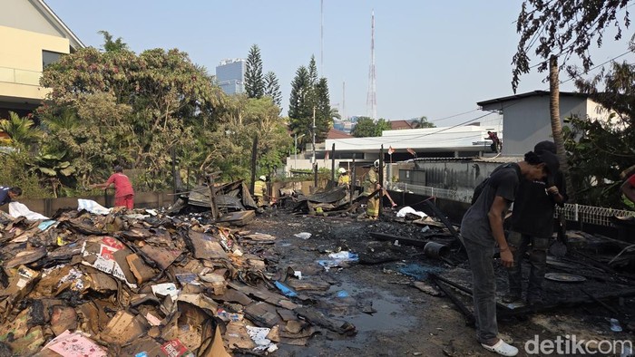 Kebakaran bedeng di Kedoya, Jakbar telah padam (Taufiq Syarifudin/detikcom)