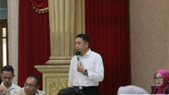 Kepala Dinas Kepemudaan, Olahraga, Kebudayaan dan Pariwisata Jember, Regar Jeane