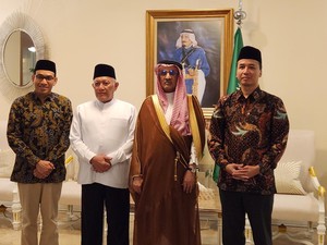 Hari Pertama Ngantor di Jakarta, Gus Kikin Temui Dubes Saudi