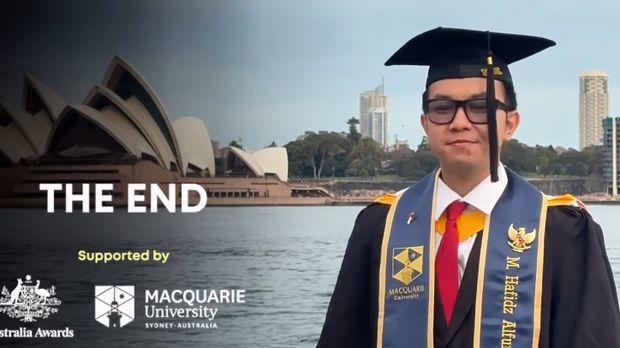 Kisah Hafidz yang pantang menyerah usai gagal belasan kali beasiswa dan tes kerja, hingga akhirnya lolos Australia Awards dan lulus S2 di Australia. Kisah Hafidz yang pantang menyerah usai gagal belasan kali beasiswa dan tes kerja, hingga akhirnya lolos Australia Awards dan lulus S2 di Australia.