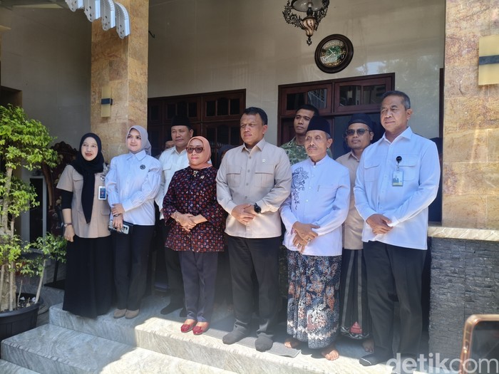 Wakil ketua BGN mengunjungi ponpes Manbaul Hikam