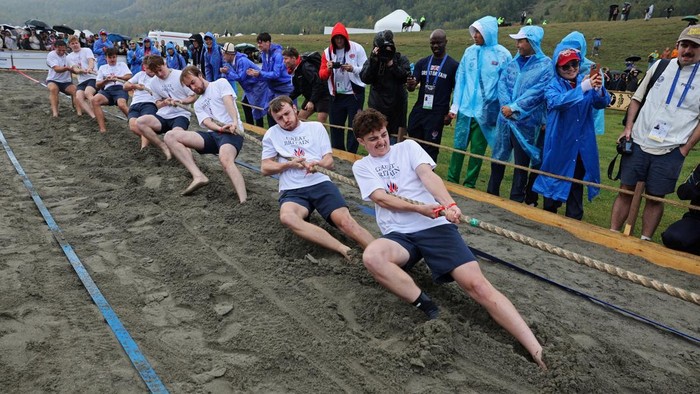 Participants from the UK take part in a tug-of-war competition during the VI World Nomad Games, an international cultural and ethnic sporting event, in the Kyrchyn Gorge, Issyk-Kul Region, Kyrgyzstan, September 2, 2026. REUTERS/Pavel Mikheyev