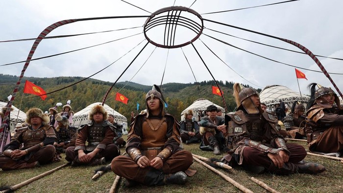 Participants from the UK take part in a tug-of-war competition during the VI World Nomad Games, an international cultural and ethnic sporting event, in the Kyrchyn Gorge, Issyk-Kul Region, Kyrgyzstan, September 2, 2026. REUTERS/Pavel Mikheyev