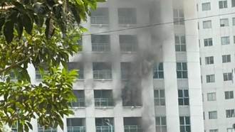 115 Personel Damkar Dikerahkan Tangani Kebakaran Apartemen di Tanah Abang
