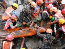 9 Hari Terjebak Usai Banjir Nepal, 2 Orang Berhasil Diselamatkan