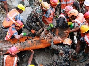 Mukjizat di Balik 2 Orang Selamat Usai Nepal Dihantam Banjir Dahsyat