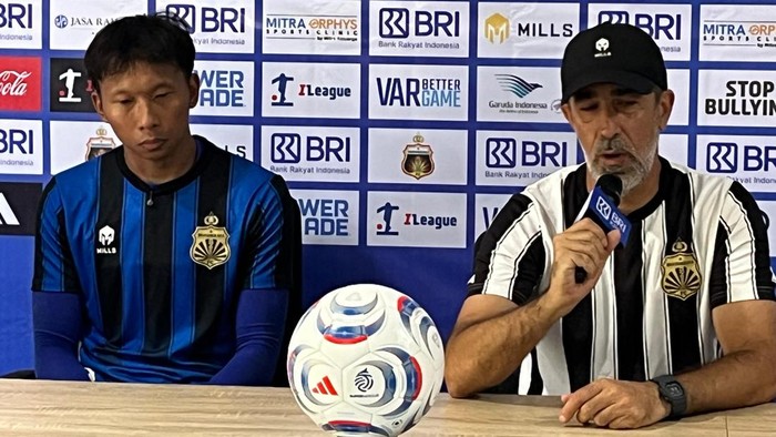 Pelatih Bhayangkara Presisi Lampung FC Oscar Bruzon