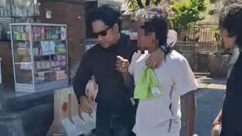 Penangkapan terduga pelaku curanmor di kawasan Anjungan Betutu Gilimanuk, Jalan Raya Denpasar-Gilimanuk, Kelurahan Gilimanuk, Kecamatan Melaya, Jembrana, Jumat (4/92/206). (Foto: Polres Jembrana)