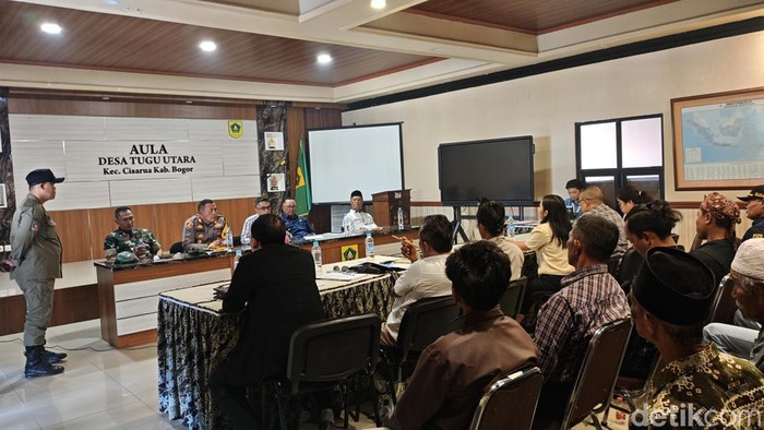 Pertemuan pada Selasa, 1 September 2026, Pemerintah Kecamatan Cisarua dan Pemerintah Desa Tugu Utara mempertemukan warga dengan PT SSBP.