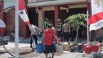 Polisi Salurkan Air Bersih untuk Warga Gresik di Musim Kemarau
