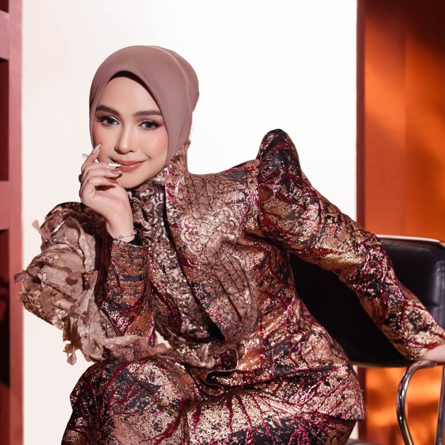 Gaya Dramatis Ria Ricis di Pemotretan Terbaru, Cantik Manglingi