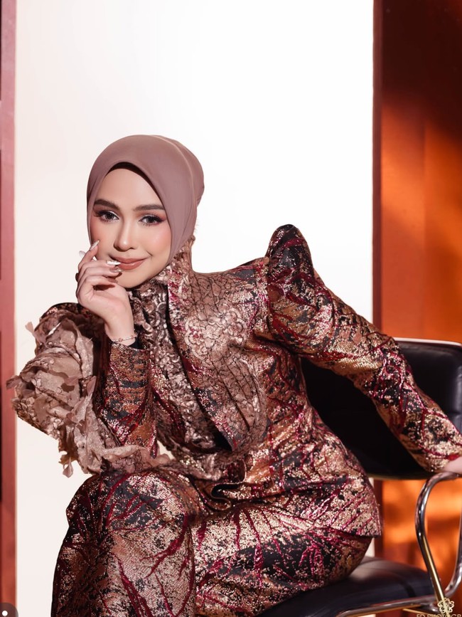 Gaya Dramatis Ria Ricis di Pemotretan Terbaru, Cantik Manglingi