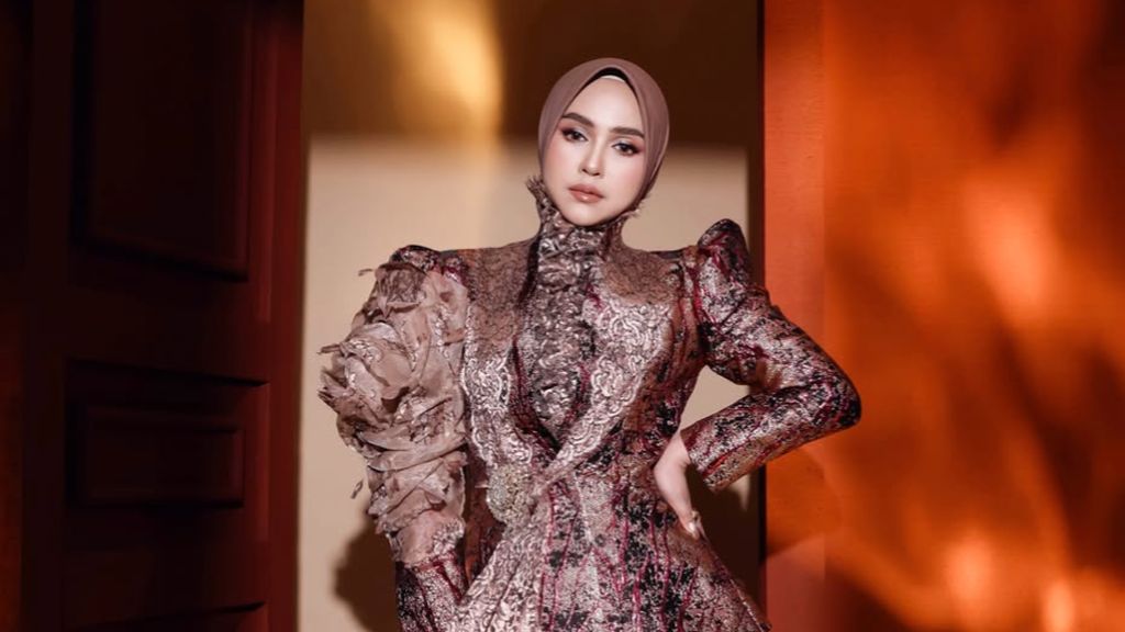 Ria Ricis Lihat Langsung Kebakaran Hutan di Maluku: Karhutla Itu Nyata!