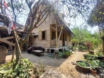 Tanpa Semen dan Bata, Intip Rumah Tanah di Cimahi