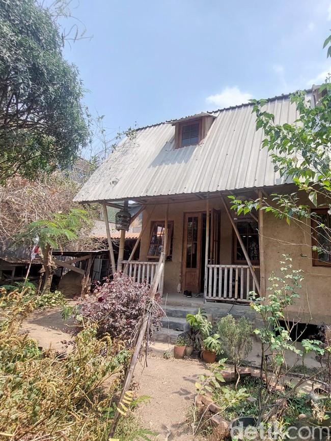 Menengok Rumah Tanah Cimahi: Ramah Lingkungan-Hemat Biaya 40 Persen