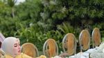 Slay! Syahrini Bagikan Foto Masak Pasta hingga Makan Bareng Suami Tercinta