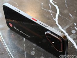 Unboxing Tecno Pova 8 Pro Tonino Lamborghini, Mewah, Ngebut dan Sangar